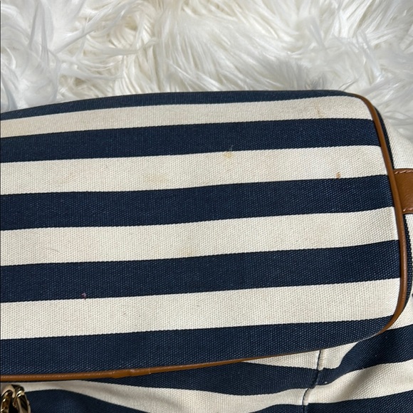 Michael Kors Navy and Cream Tote - Picture 4 of 12